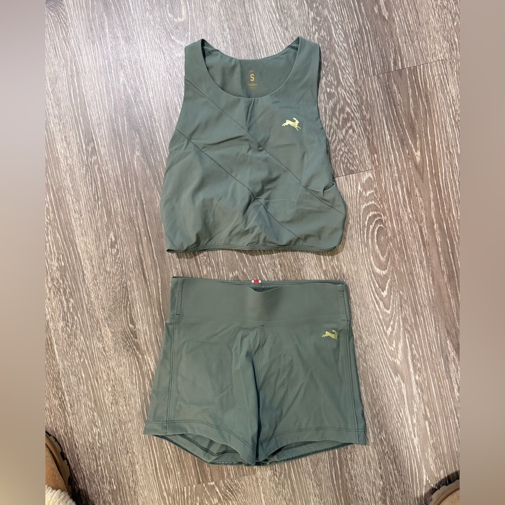 Tracksmith Running Set